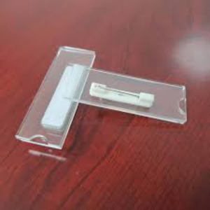Thẻ Tên Mica Đeo Ngực Cho Nhân Viên Công Ty, Nhà Hàng, Khách Sạn